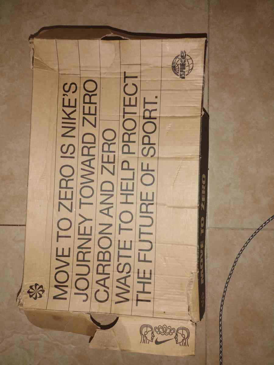 Nike Cosmic Unity Size 12 - Hawthorne, California - FleaMarketBay