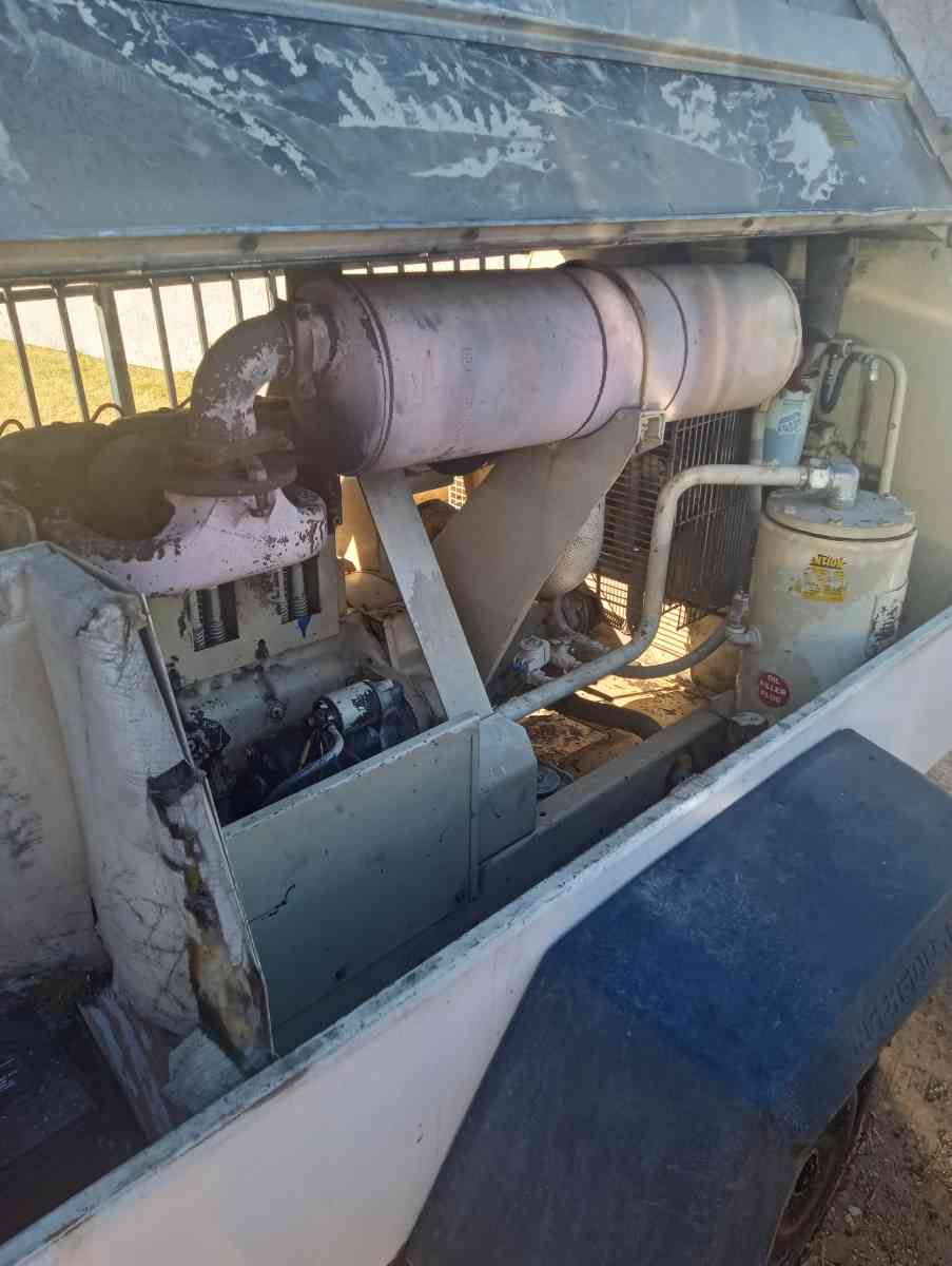 Ingersoll Rand 185 Portable Air Compressor  Diesel - Las Vegas, Nevada - FleaMarketBay