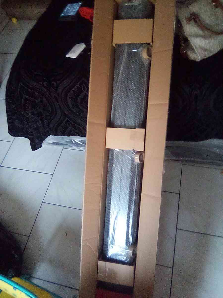 Yakima Road shower 4G - Phoenix, Arizona - FleaMarketBay