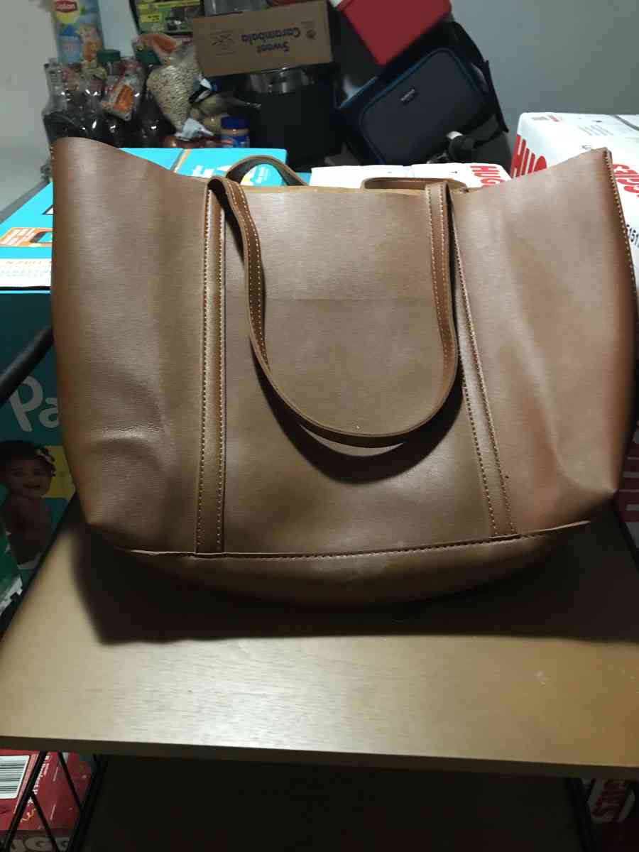 womans purse - Fairfax, Virginia - FleaMarketBay