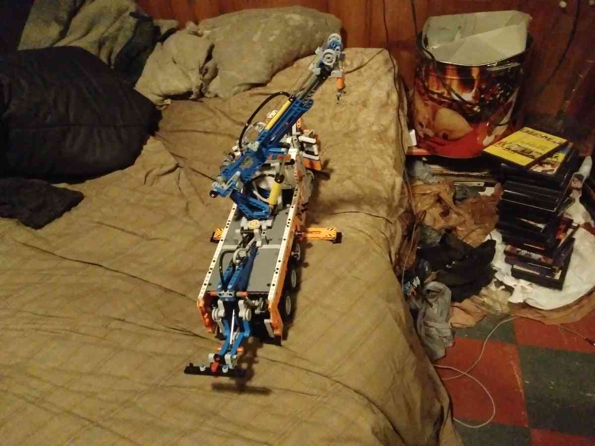 Lego tow truck - Adolph, Minnesota - FleaMarketBay