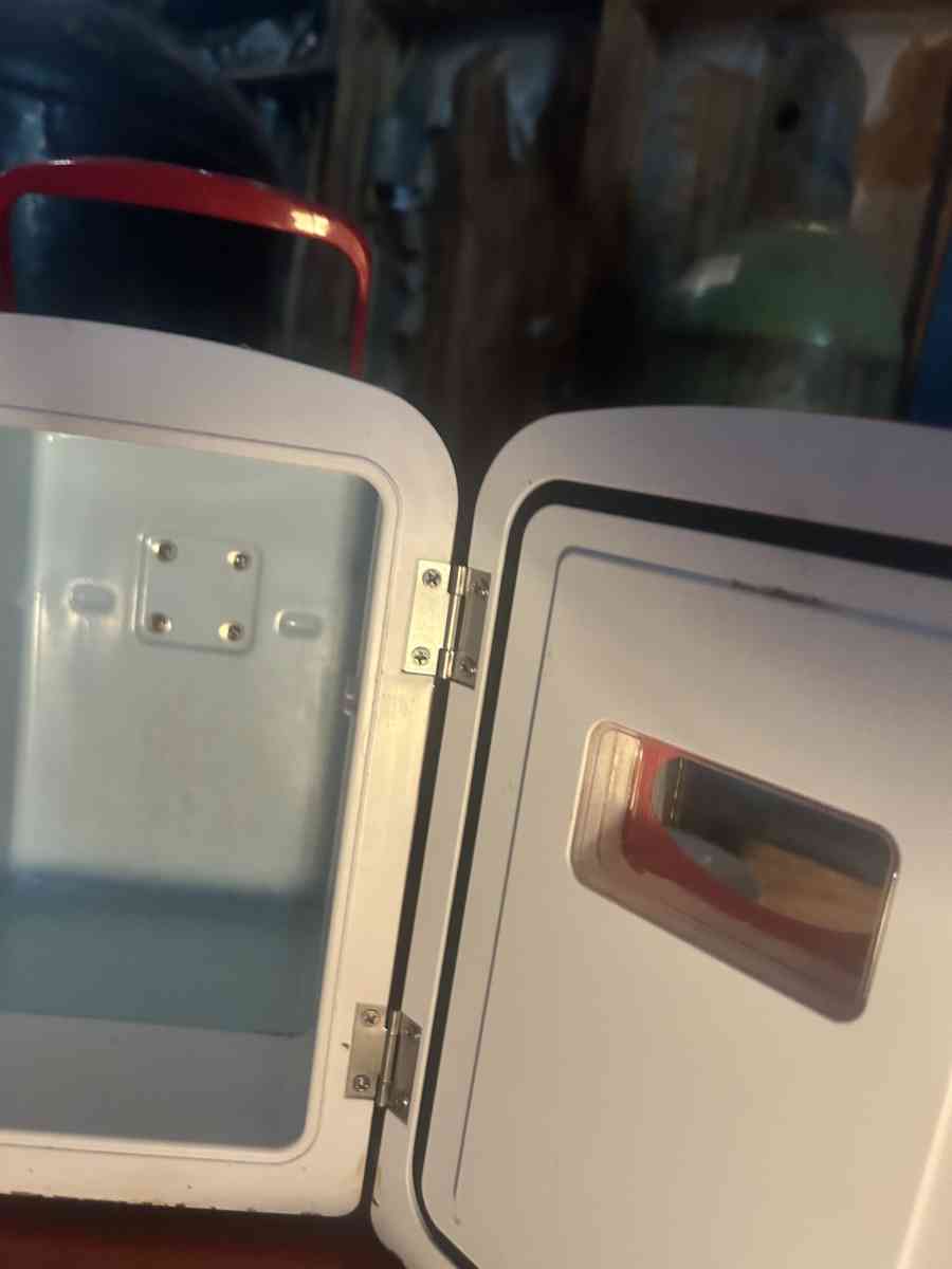 Mini refrigerator - Piedmont, Alabama