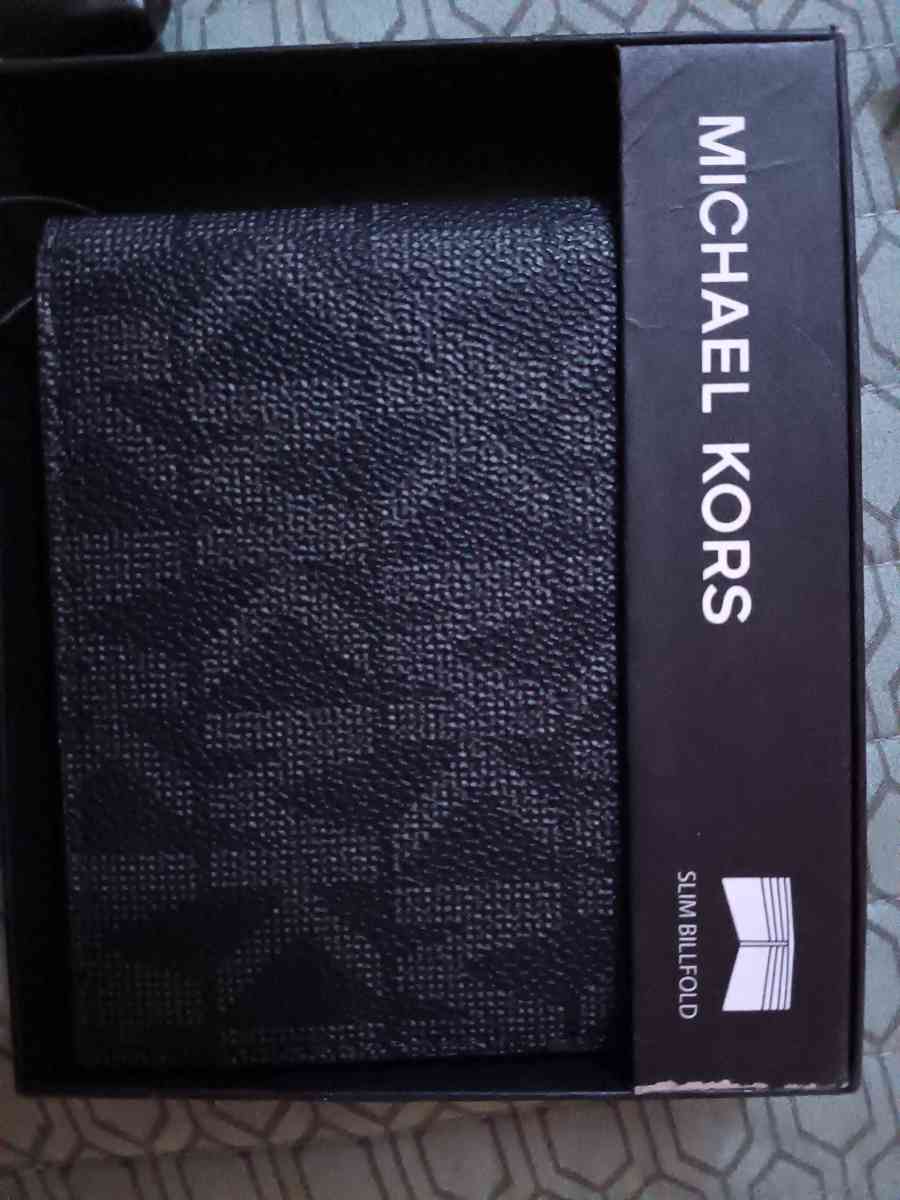 Michael Kors wallet - Schenectady, New York