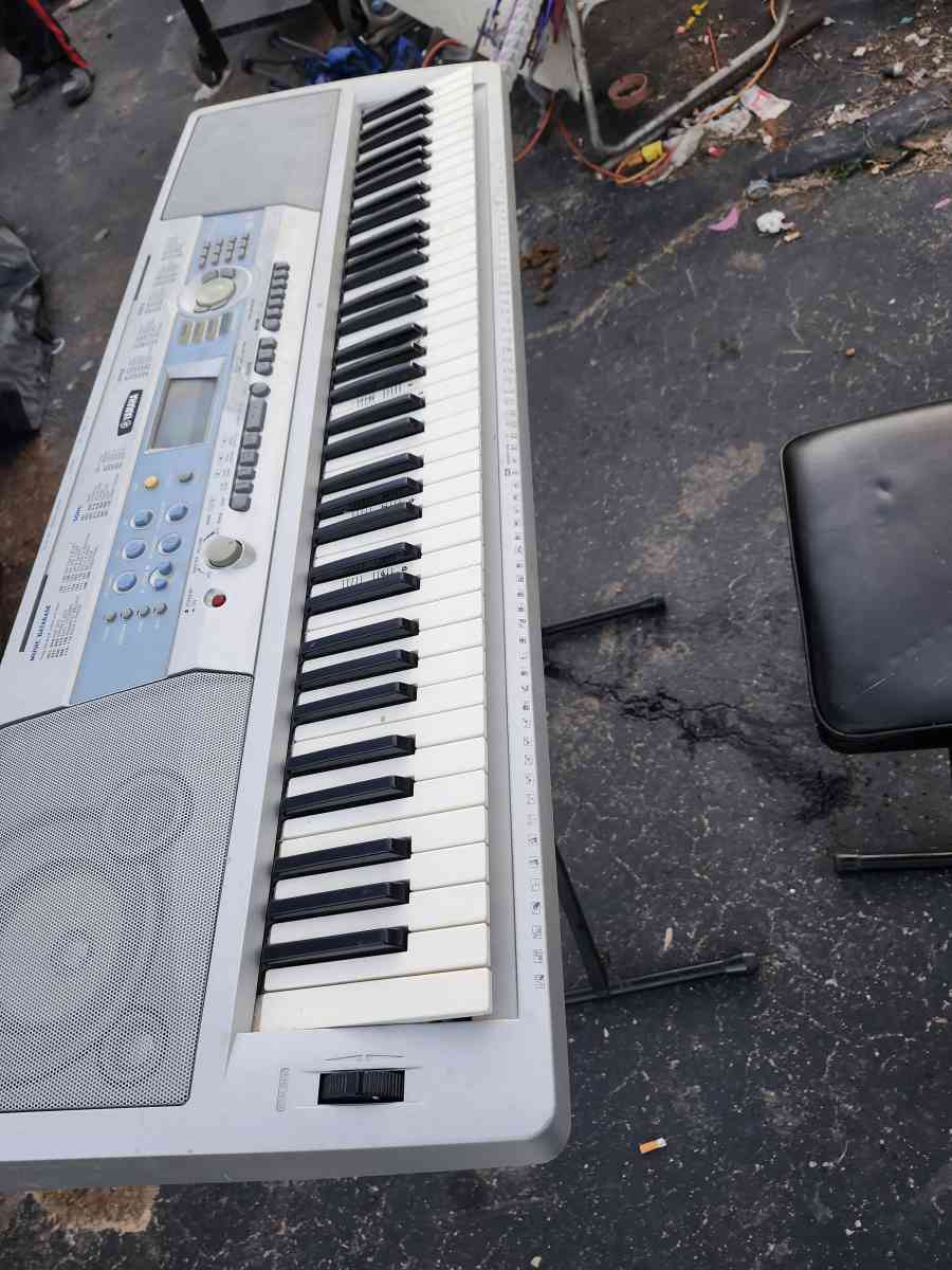 yamaha portable grand - Knoxville, Tennessee - FleaMarketBay