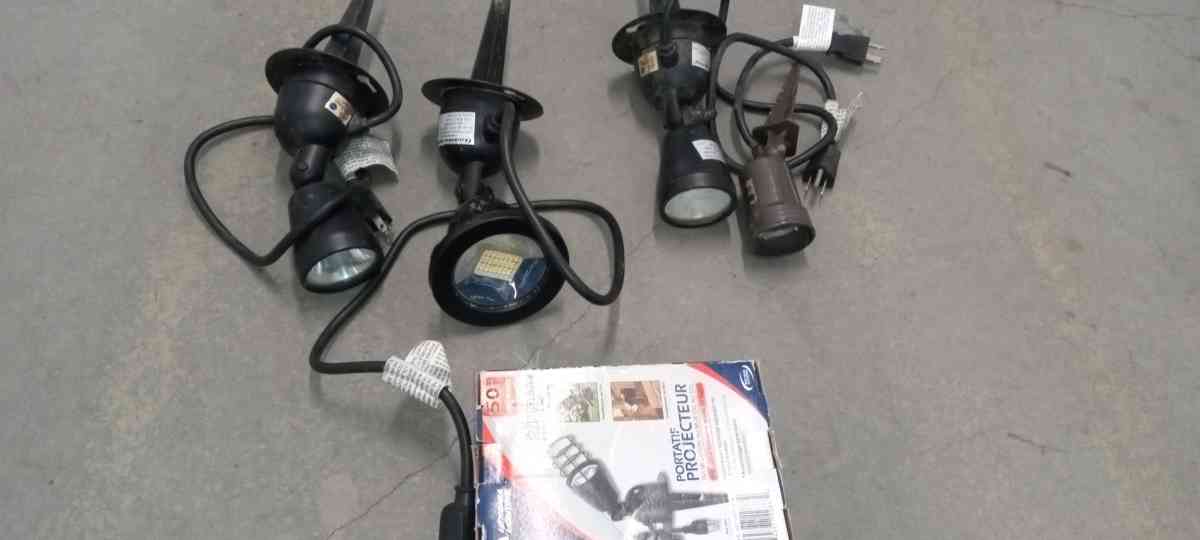 the LED portable outdoor spotlight - Adelanto, California - FleaMarketBay