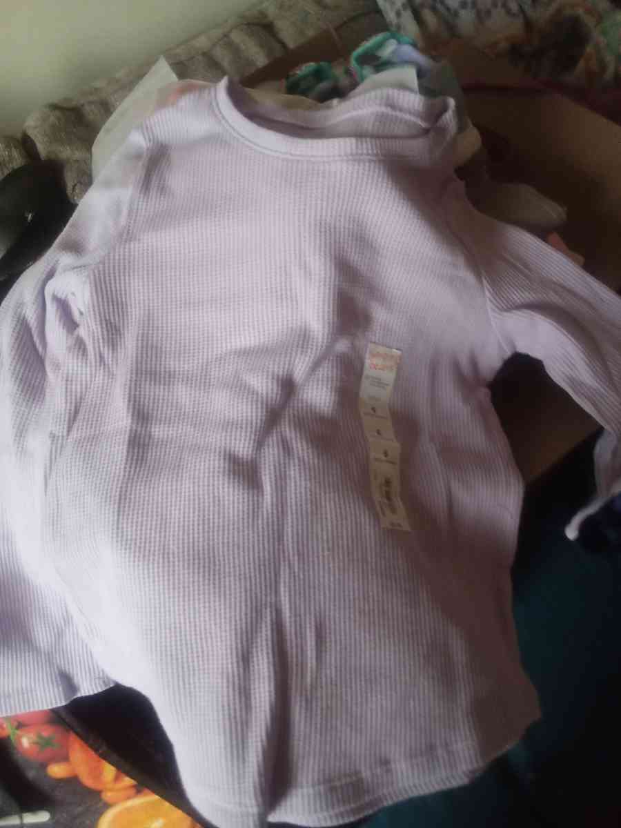 Girls long sleeve shirts - Ontario, New York - FleaMarketBay