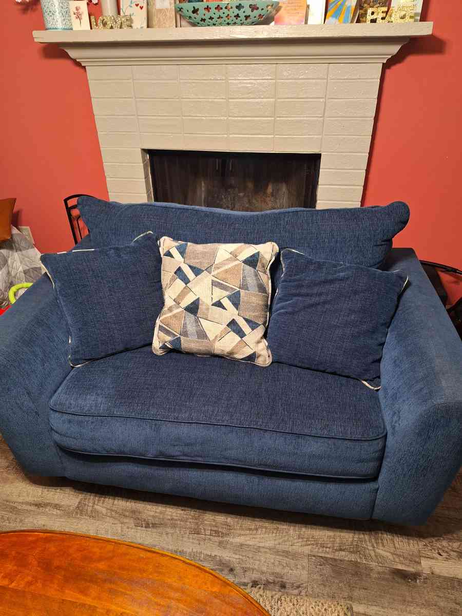 washer bbq grill and sofa love seat - Augusta, Georgia - FleaMarketBay