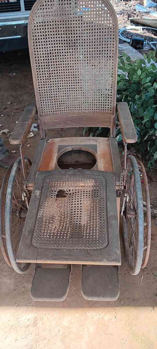 Mid 1800s wheelchair potty portable - Carbon Hill, Alabama - FleaMarketBay
