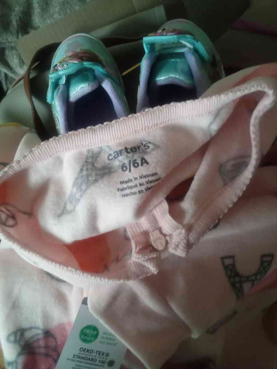 Girls footie pajamas - Ontario, New York - FleaMarketBay