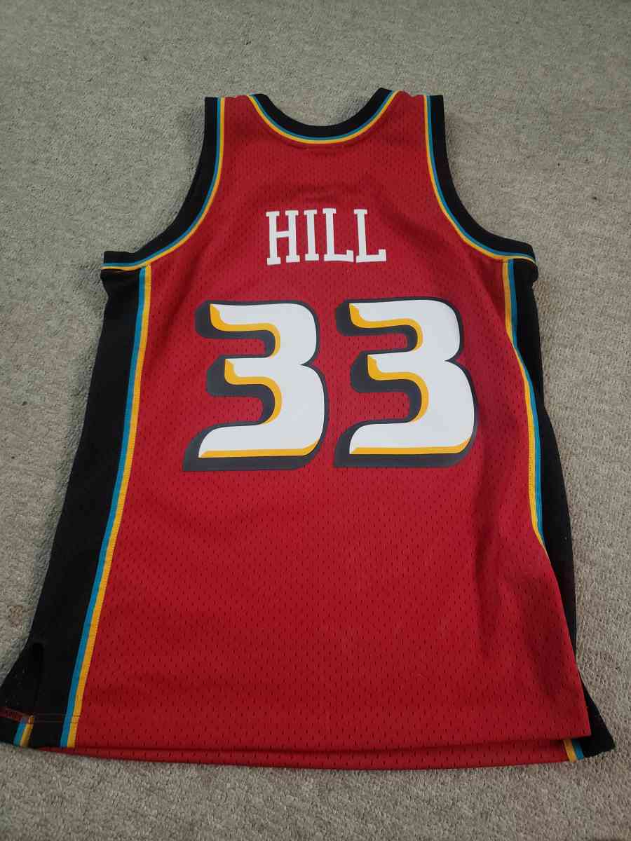 Pistons Grant Hill Jersey - Belleville, Michigan - FleaMarketBay