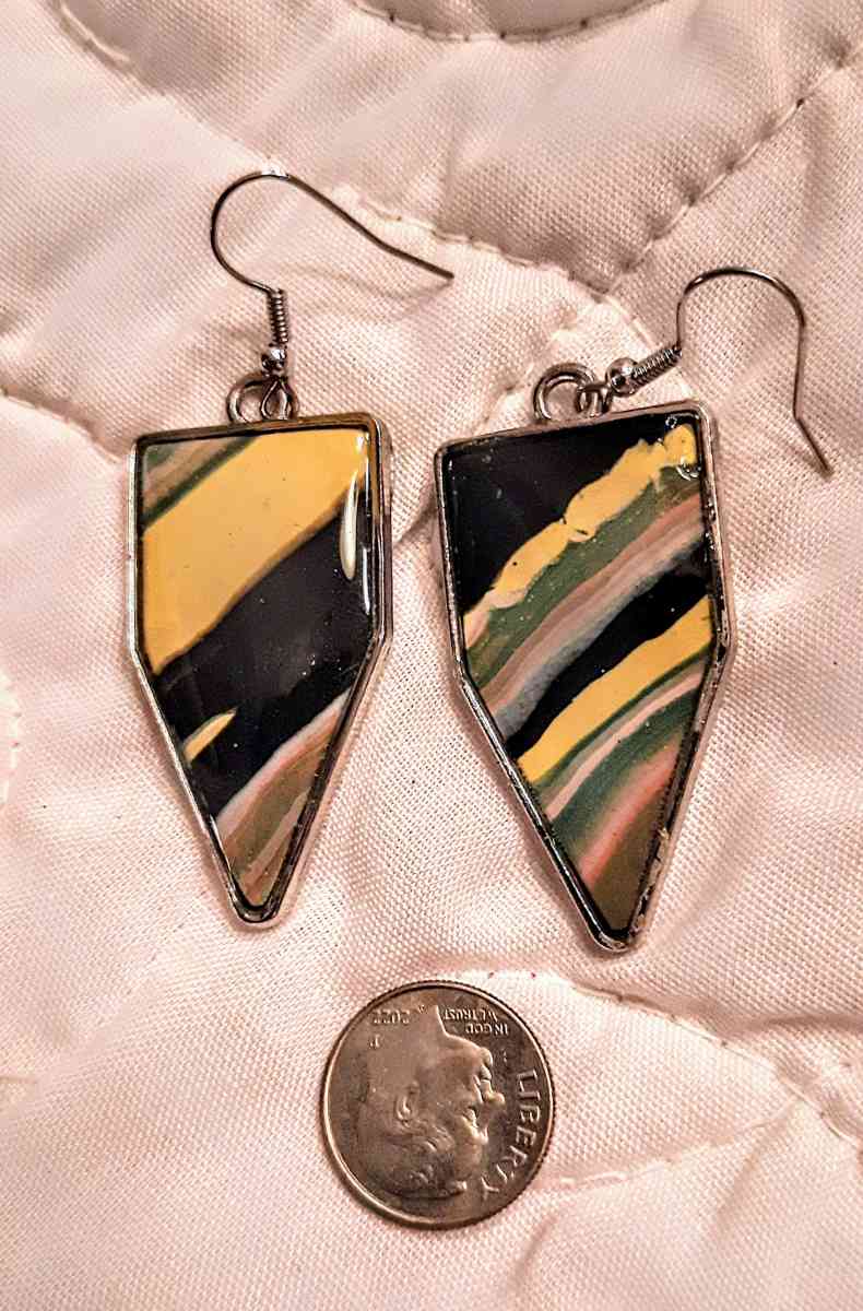 Amazing Abstract Earrings - Englewood, Florida - FleaMarketBay