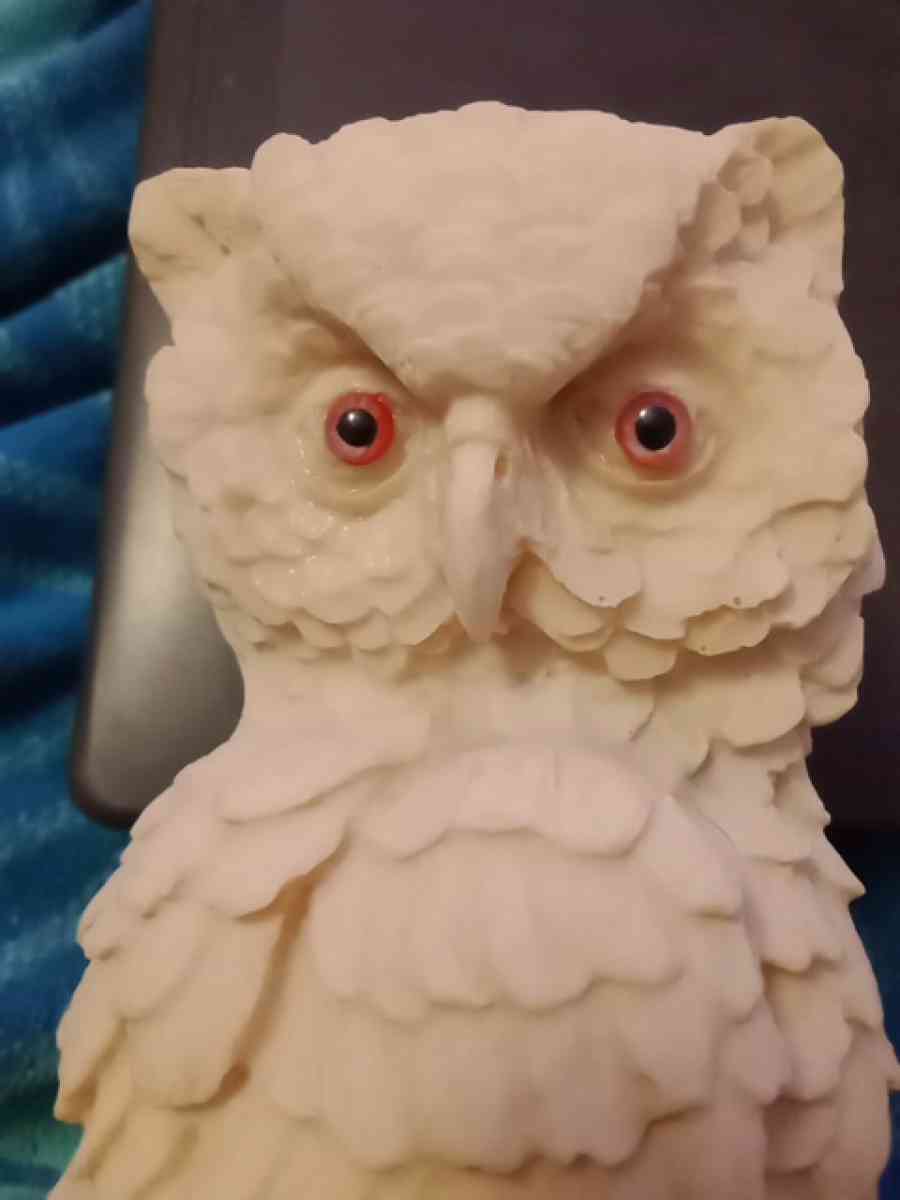 Alabaster carved figurine white owl w red eyes - Muskogee, Oklahoma - FleaMarketBay