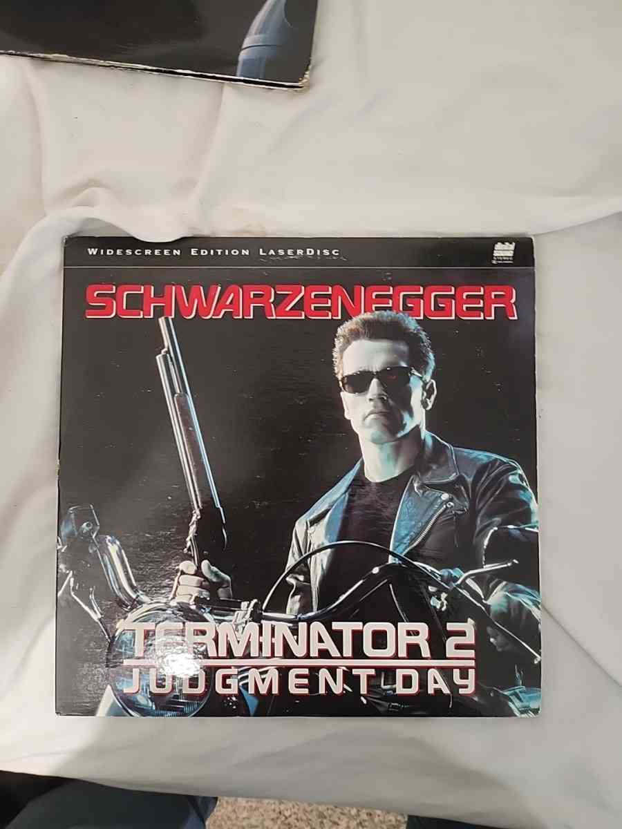 Laserdisc Lot - Antioch, California - FleaMarketBay