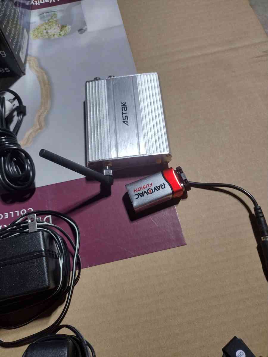 mini wireless spy cam and plug in receiver - Katy, Texas - FleaMarketBay