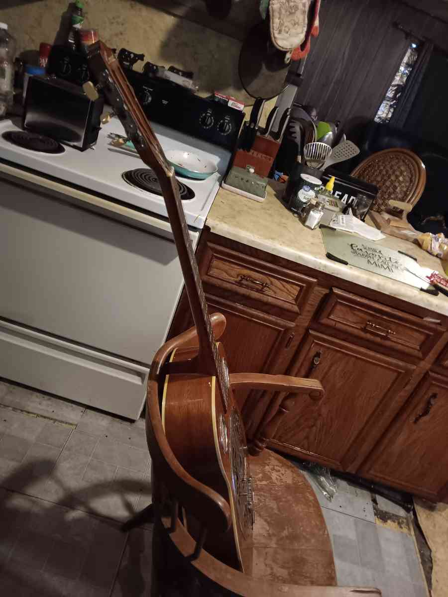 comrad resonator guitar - Wills Point, Texas - FleaMarketBay