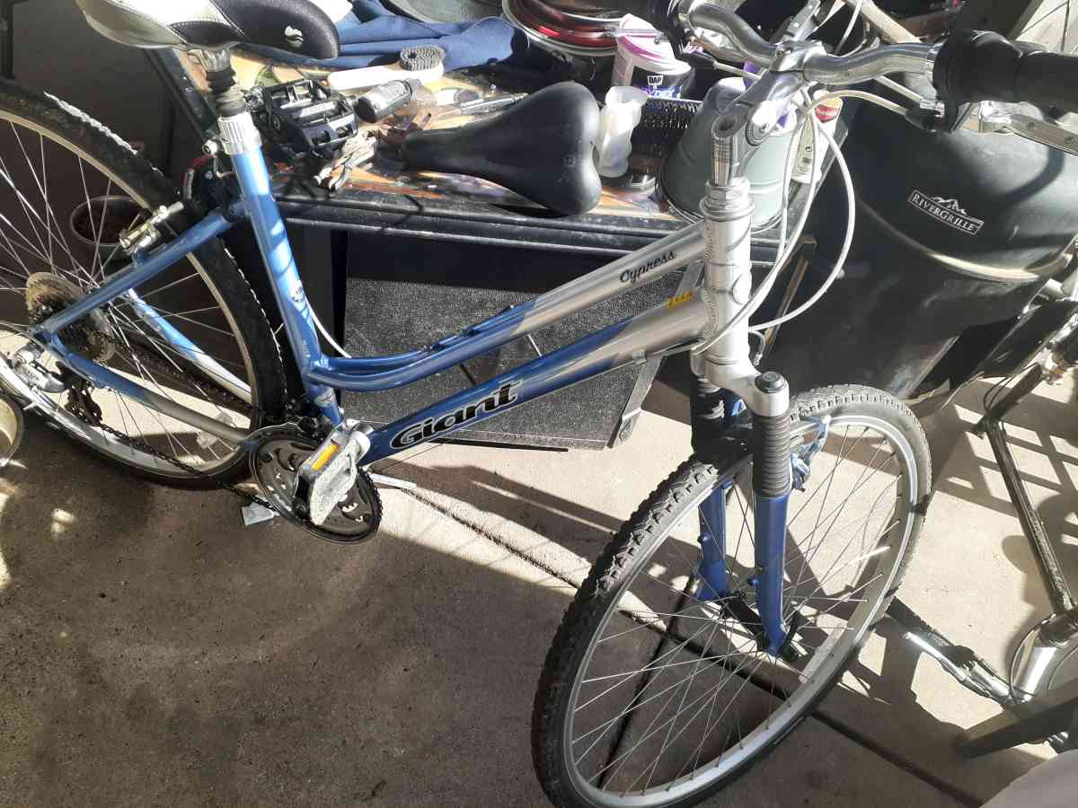 cypress giant female bike - Sacramento, California