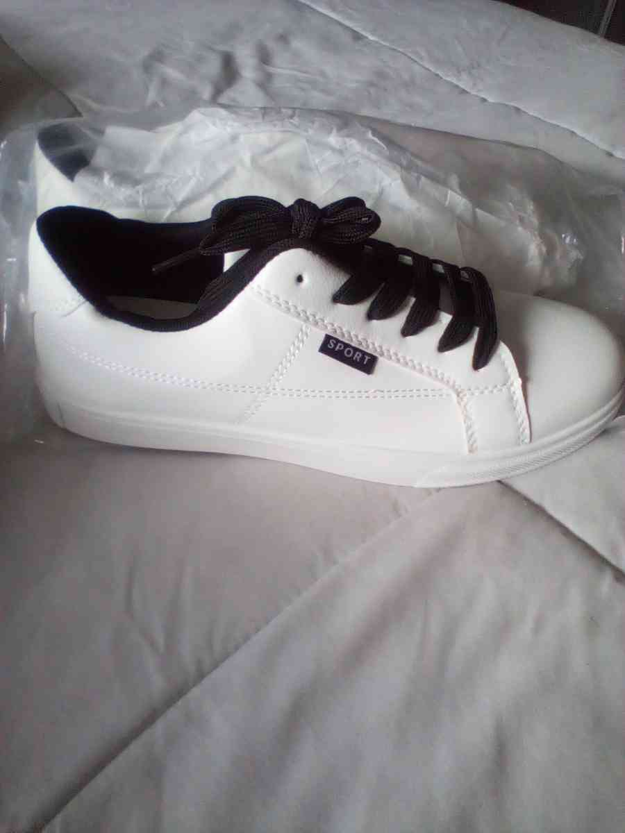 brand New Tennis Shoes - Las Vegas, Nevada