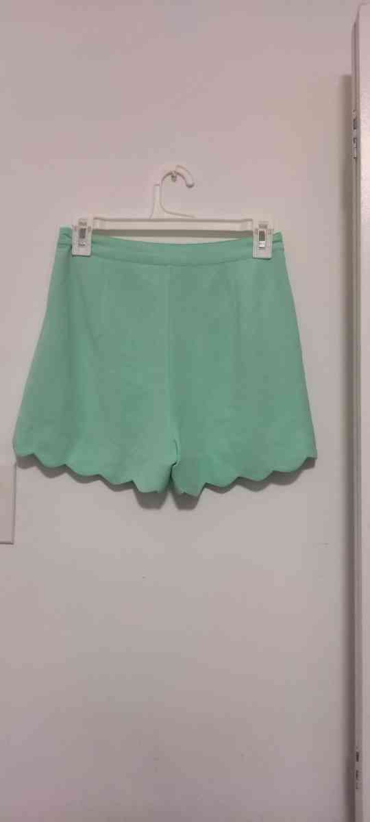 Double Zero Mint Scalloped Shorts - Los Angeles, California