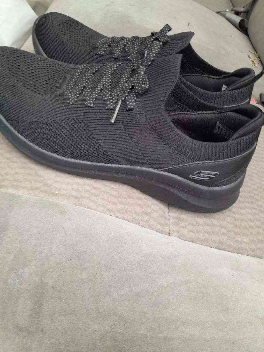 womens Skechers - El Monte, California - FleaMarketBay