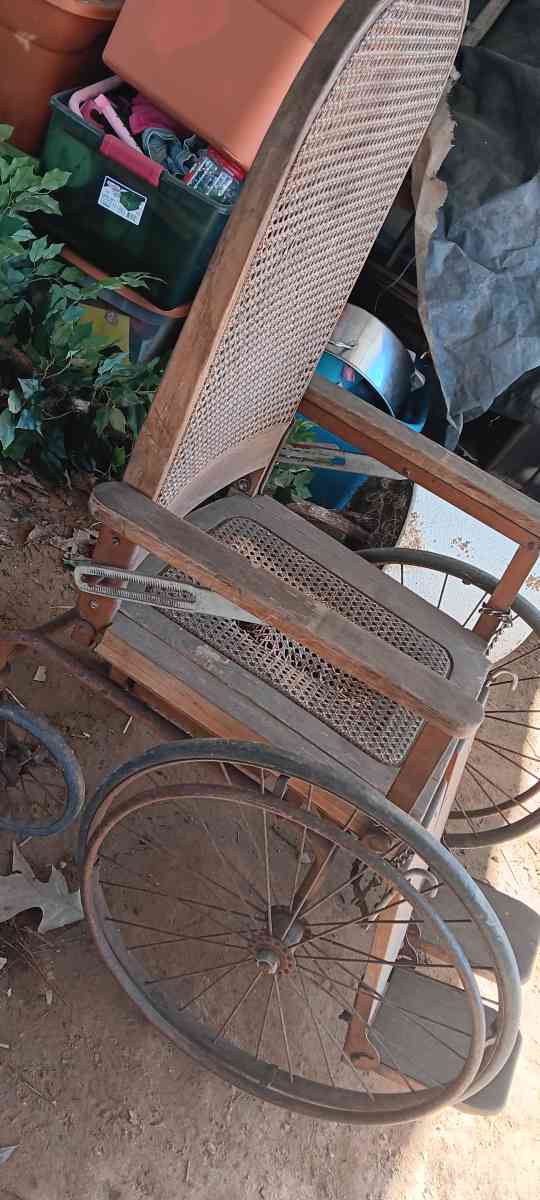 Mid 1800s wheelchair potty portable - Carbon Hill, Alabama - FleaMarketBay