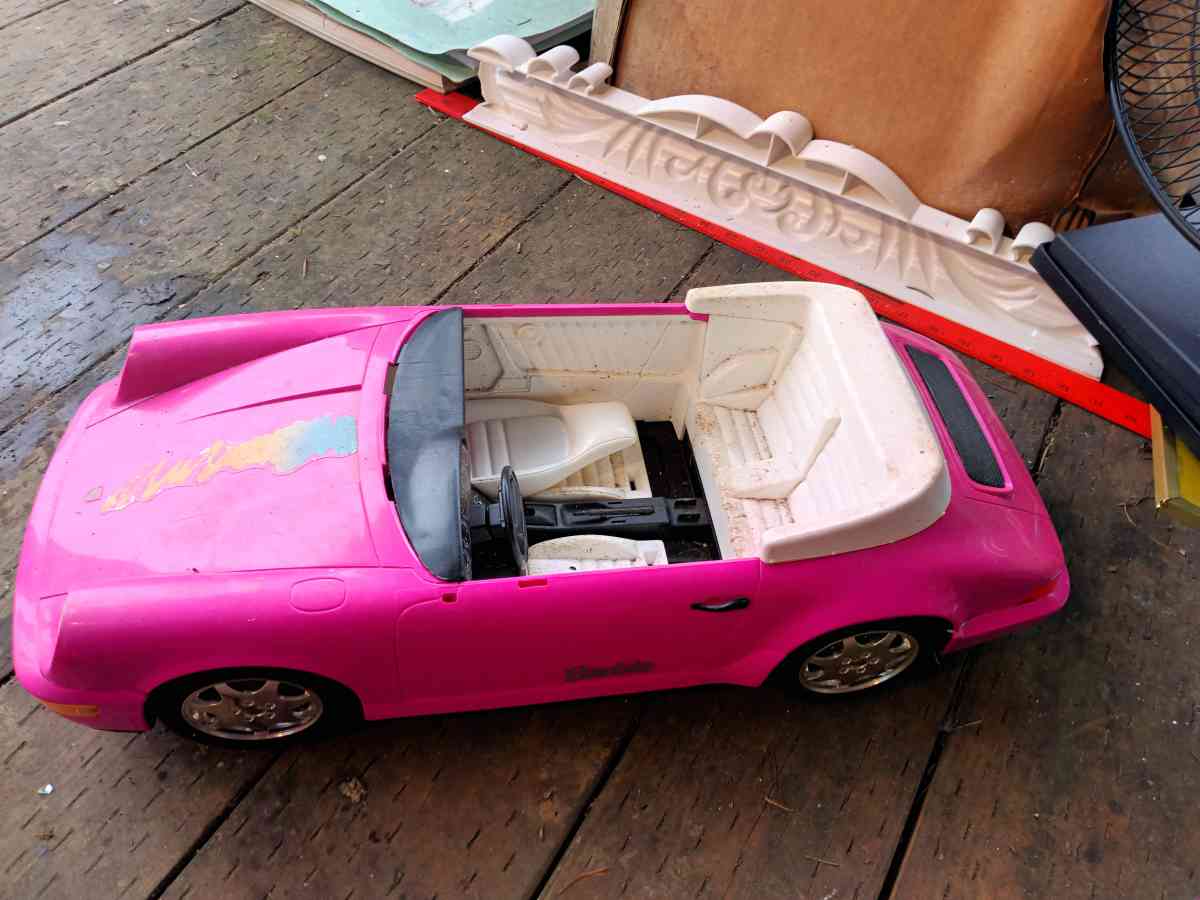 barbie cars and accessories - Montesano, Washington - FleaMarketBay