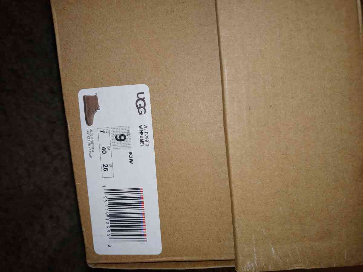 Brown Pink UGG Boots OBO and its yours - Dublin, California - FleaMarketBay