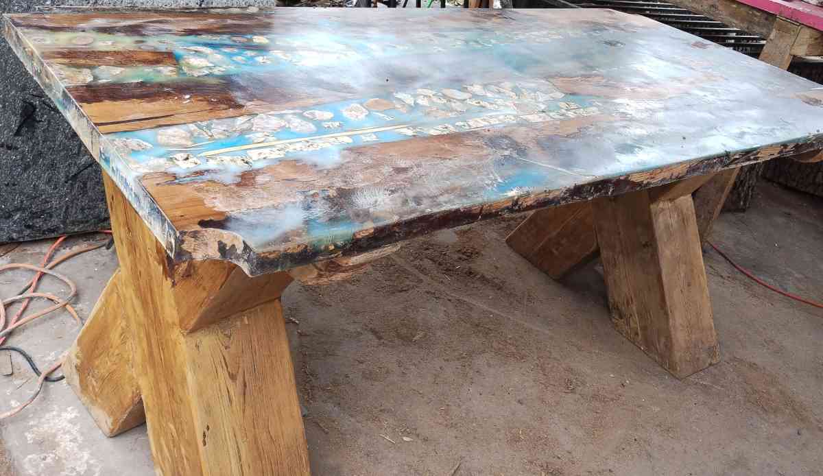 my dad is selling this table - San Antonio, Texas