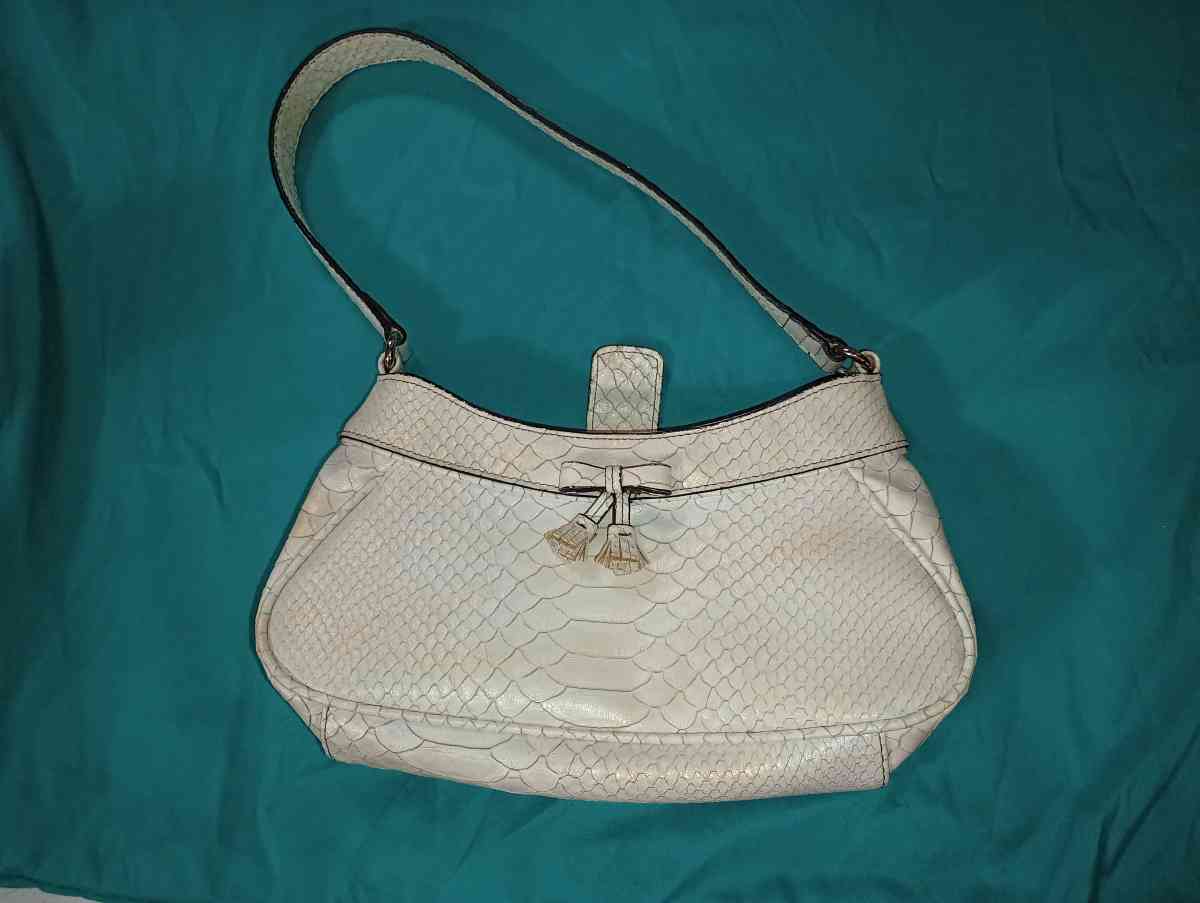 Liz Claiborne purse - Blue Ridge, Georgia - FleaMarketBay
