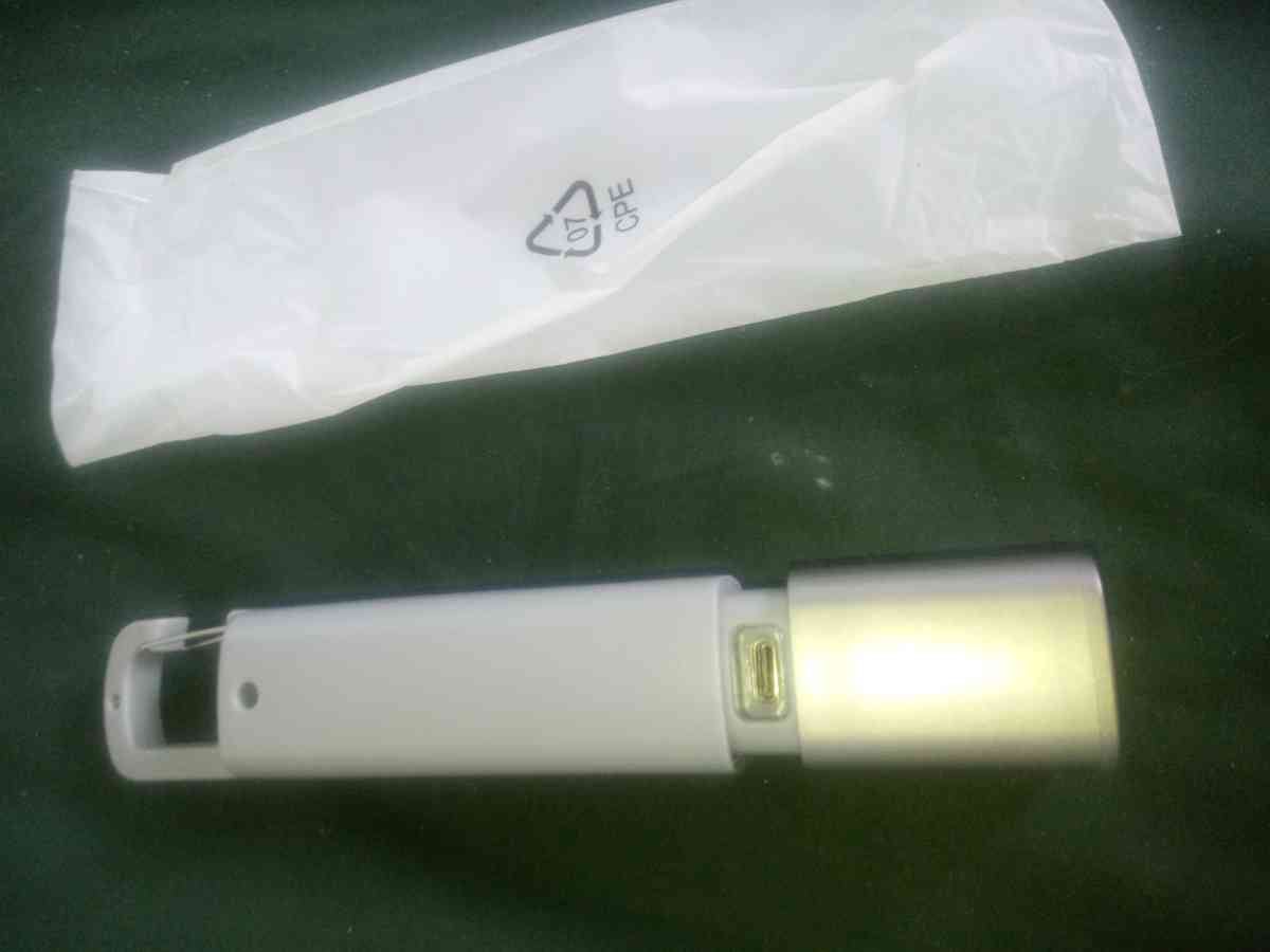 brand new rechargeable flashlight - San Jose, California - FleaMarketBay
