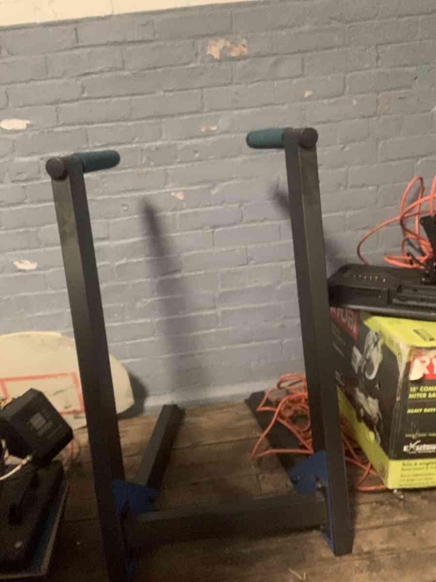 dip bar - New Bedford, Massachusetts