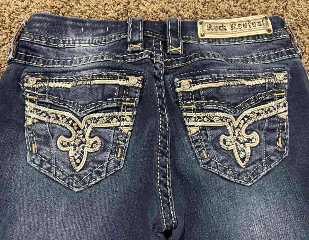 WOMENS ROCK REVIVAL EASY BOOT CUT JEANS - Cedar Falls, Iowa - FleaMarketBay