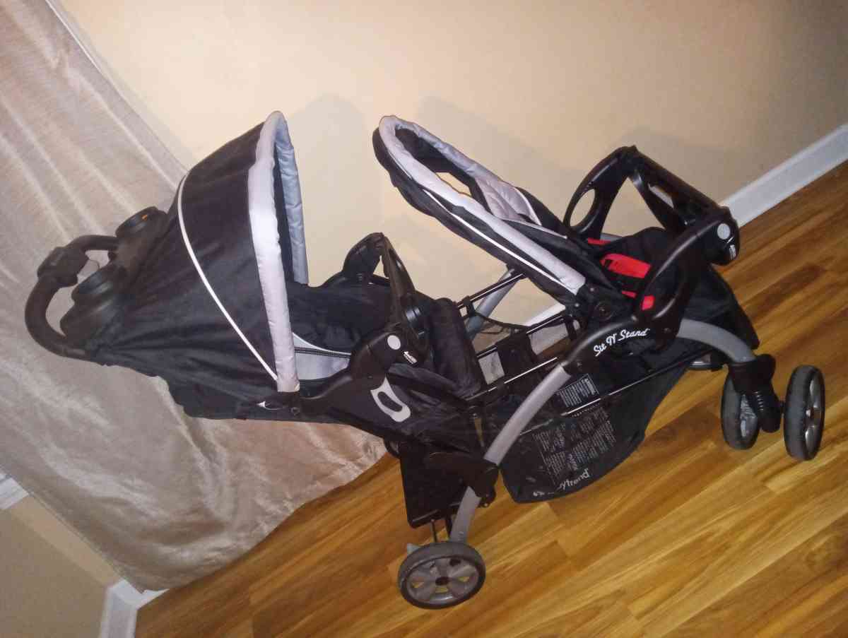 stroller - Chicago, Illinois