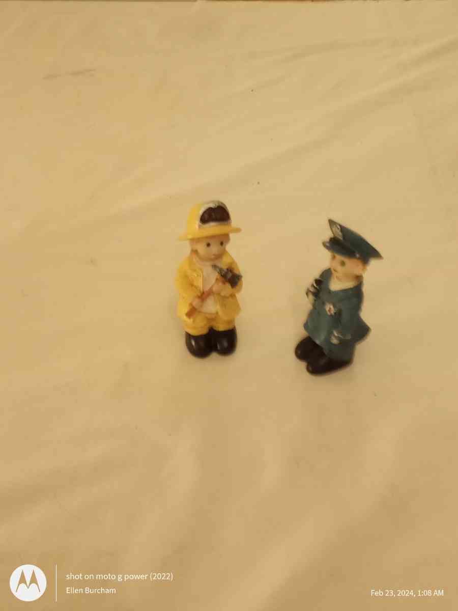 police officr and fire fighter figurines - Salisbury, North Carolina - FleaMarketBay