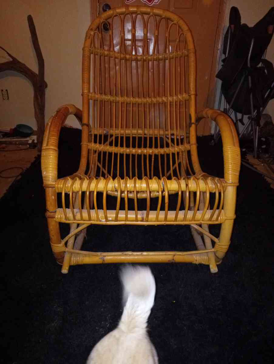 VINTAGE 1970S BURNT BAMBOO RATAAN ROCKING CHAIR - Little Rock, Arkansas - FleaMarketBay