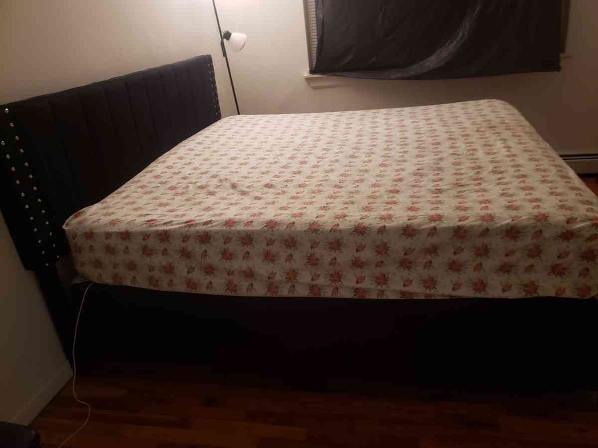 cal king size bed - Edison, New Jersey - FleaMarketBay