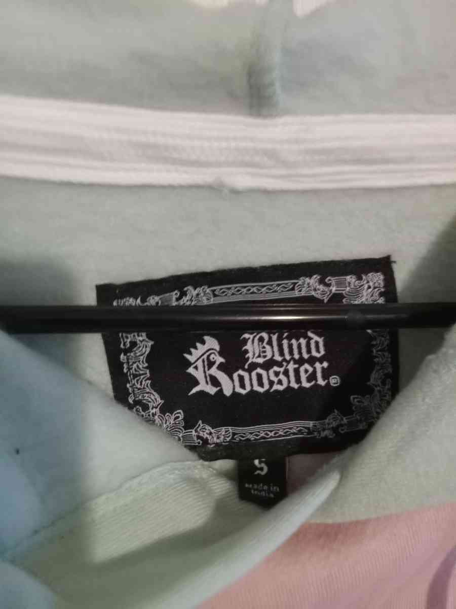 Mens Small Blind Rooster Hoodie - Croydon, Pennsylvania - FleaMarketBay