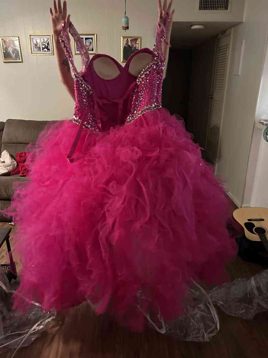 Dress For Sale - Lubbock, Texas - FleaMarketBay