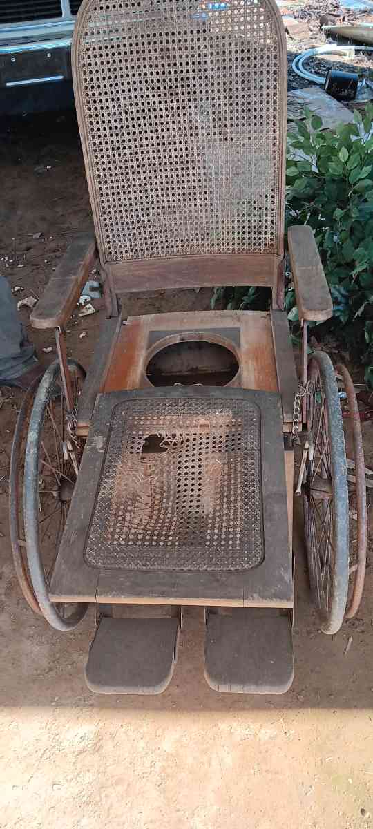 Mid 1800s wheelchair potty portable - Carbon Hill, Alabama
