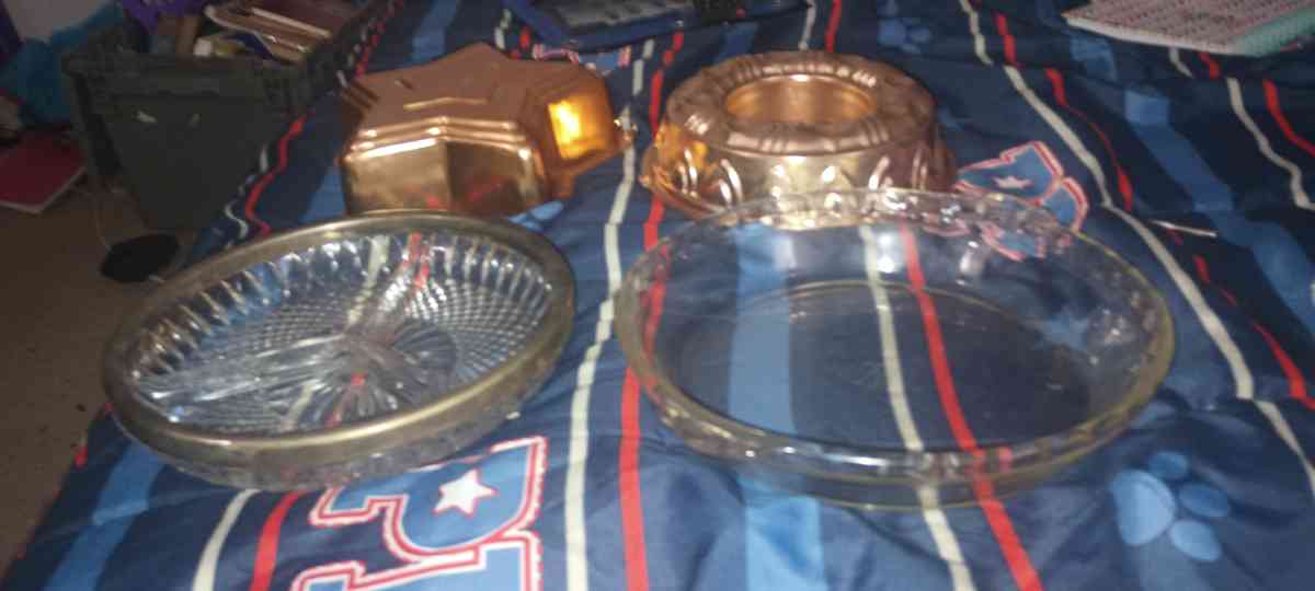 vintage Pyrex bowls - Suwannee, Florida - FleaMarketBay