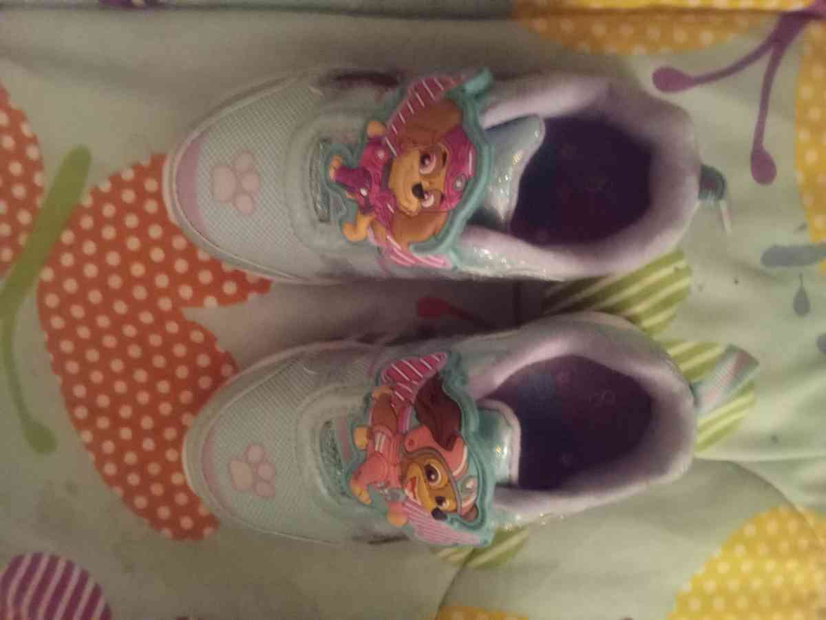 toddler sneakers - Ontario, New York - FleaMarketBay