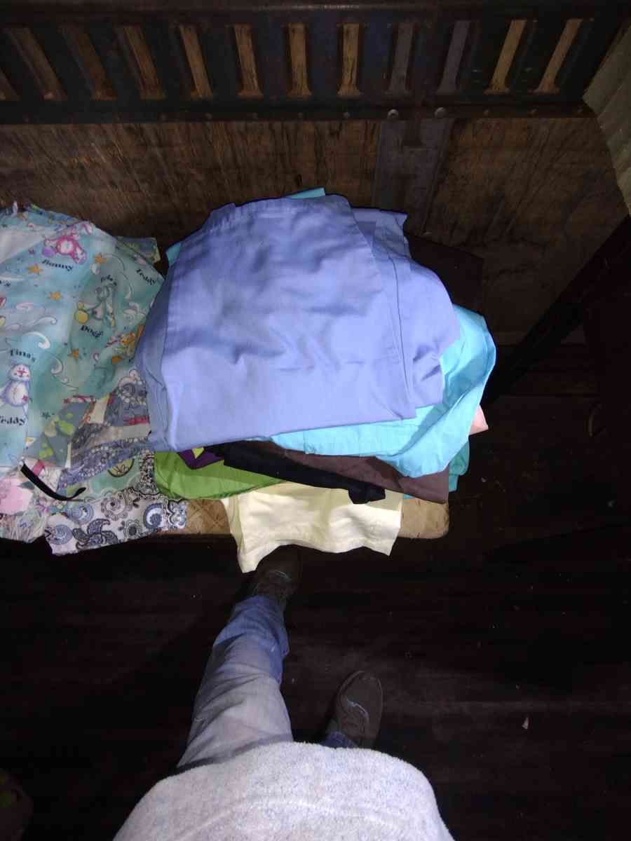 womans sctubs - Arden, North Carolina - FleaMarketBay