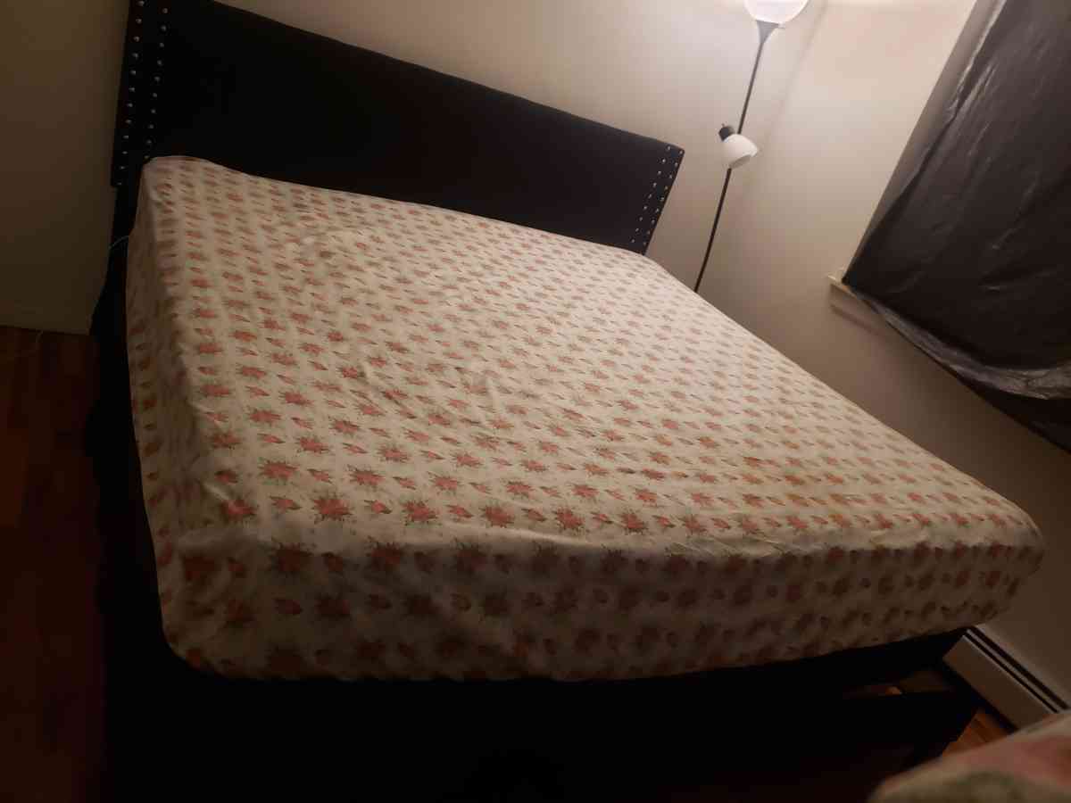 cal king size bed - Edison, New Jersey
