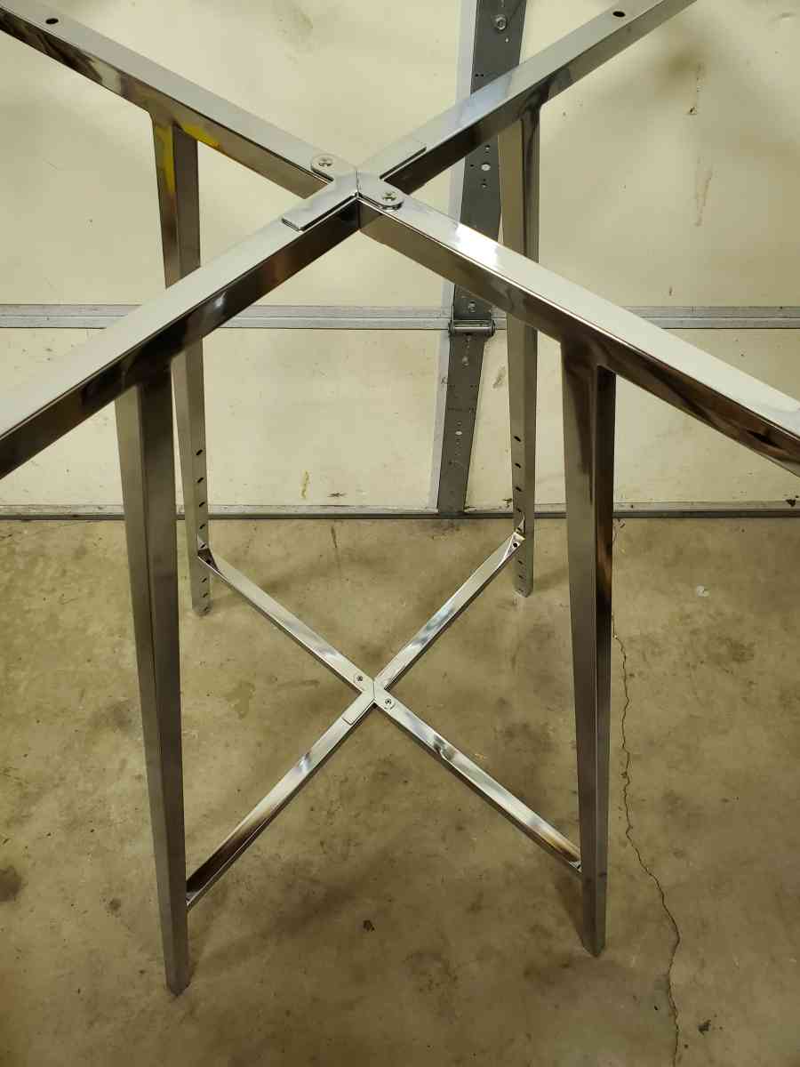 42 Inch Circle Clothing Rack  Brand New In Box - Rock Island, Tennessee - FleaMarketBay