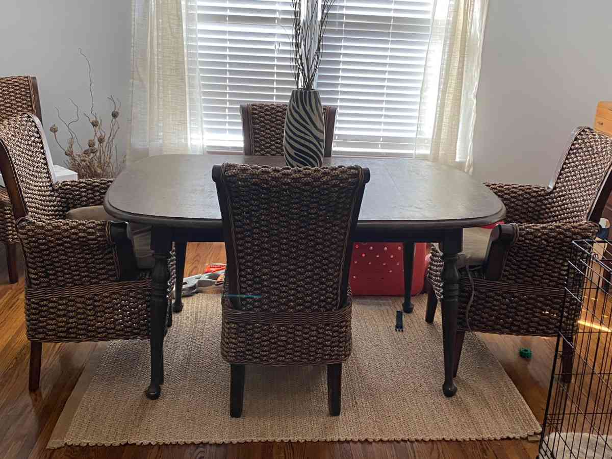 Dining set - Birmingham, Alabama