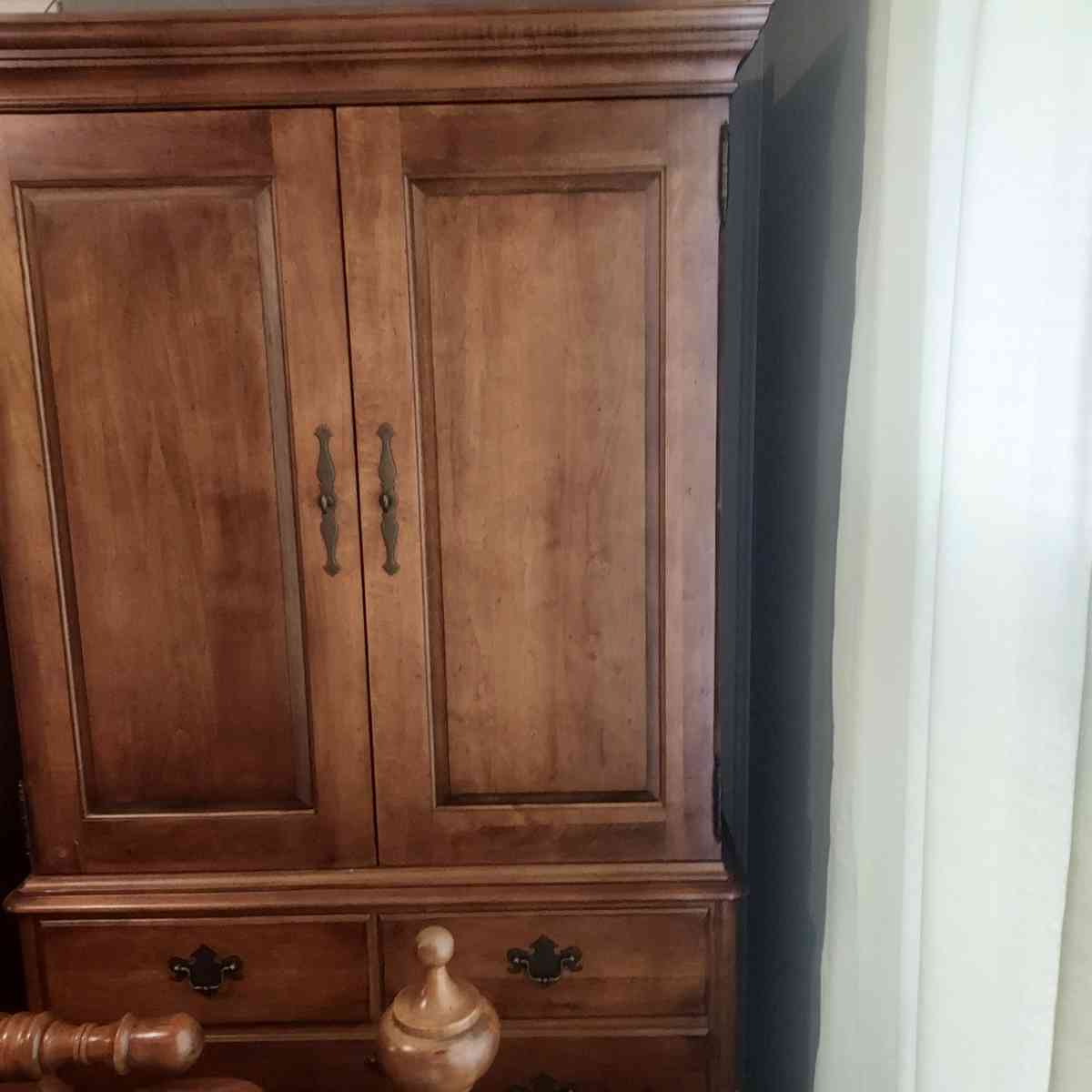 furniture ceramics saws etc - Opp, Alabama - FleaMarketBay