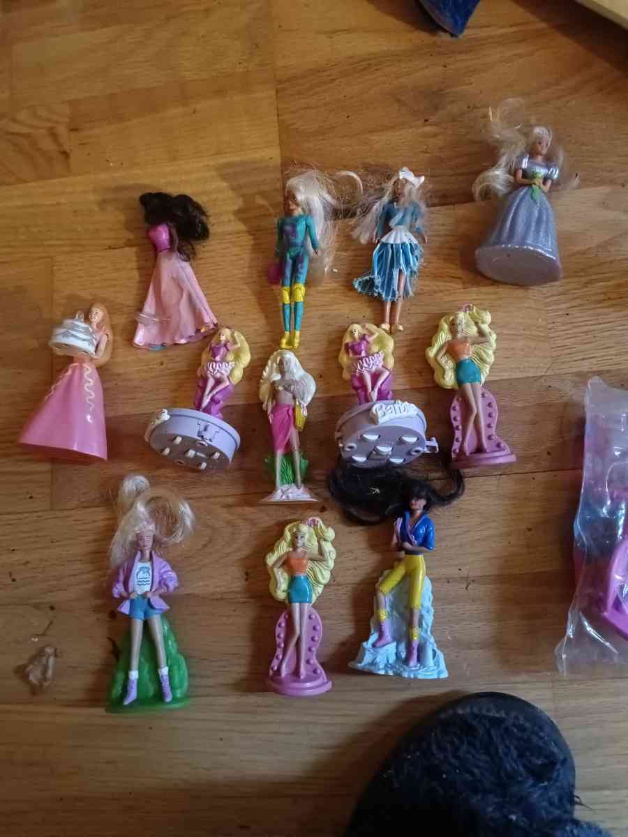 barbie dolls and princess dolls - Montesano, Washington - FleaMarketBay