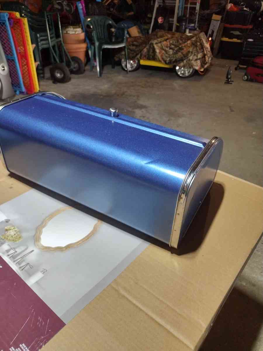 Vintage refurbished bread box - Katy, Texas - FleaMarketBay