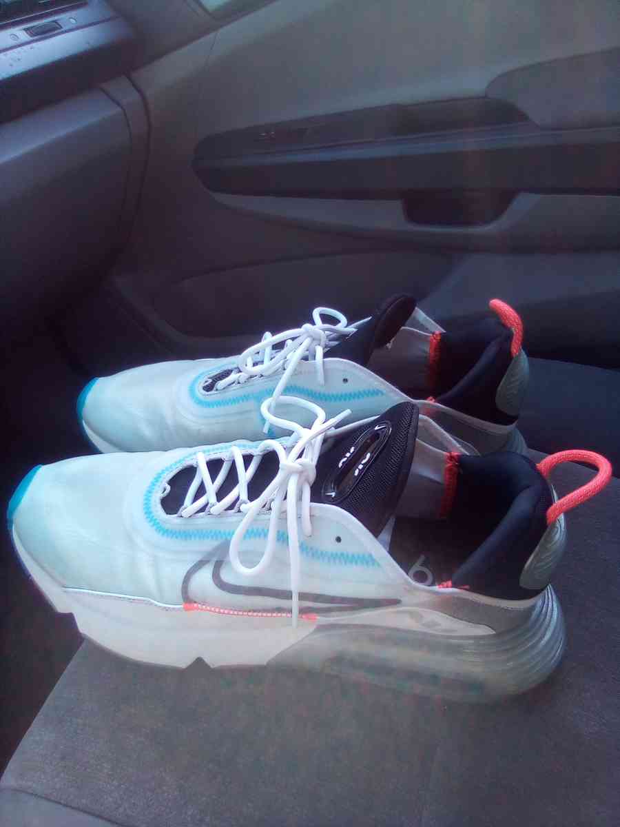 Mixed Athletic Shoes size 11 - Wilson, North Carolina