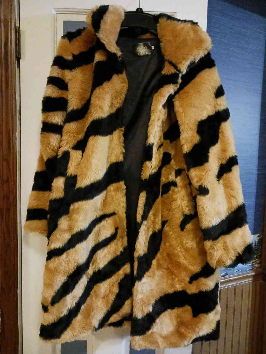 LeopardcPrint Coat - Middleburg, Pennsylvania