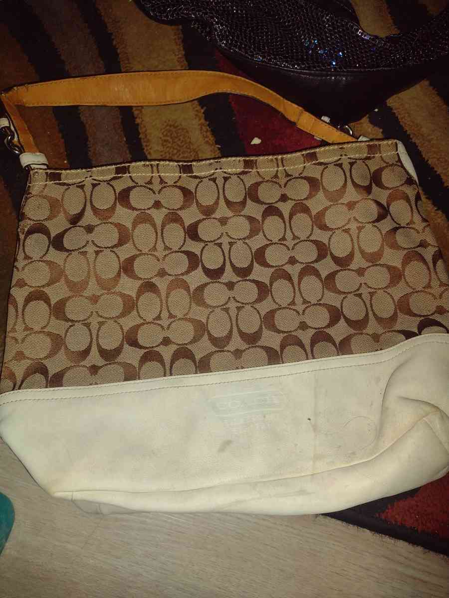 purses - San Antonio, Texas - FleaMarketBay